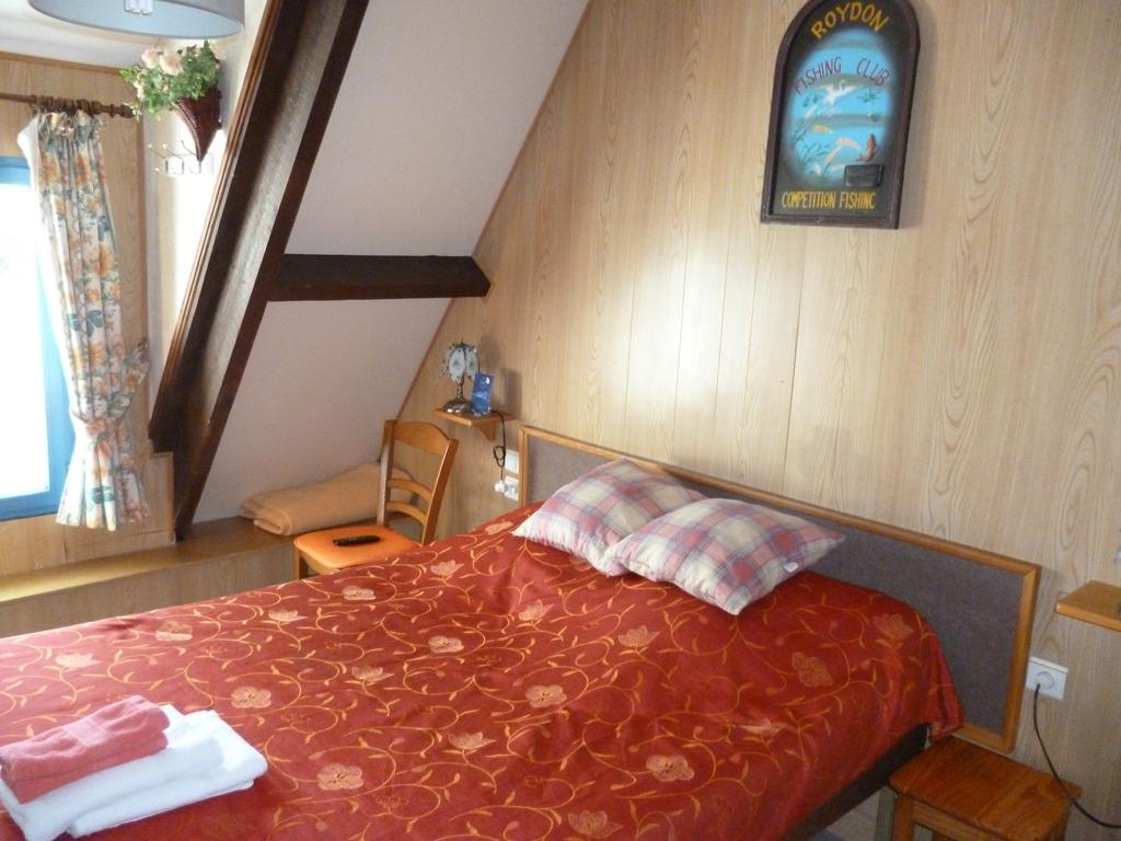Des Etangs Hotel